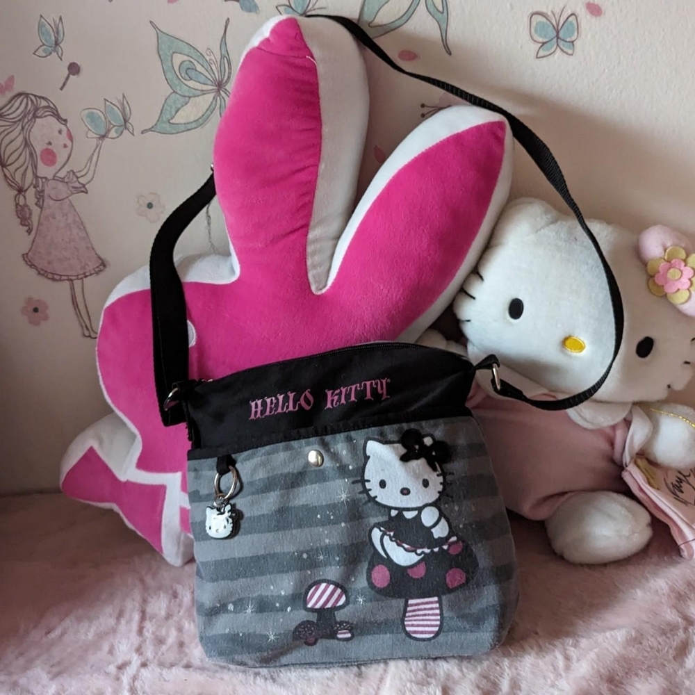 hello kitty mushroom purse